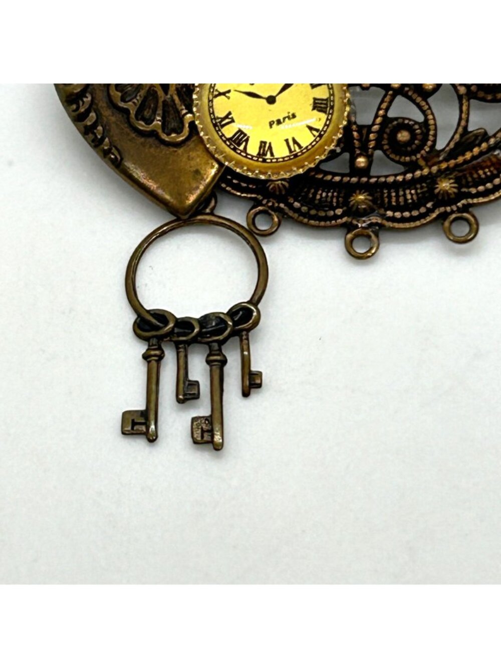Vintage Steampunk Heart Brooch Clock Keys Car Charm Bronze Gold Tone Art Pin - Picture 4 of 10